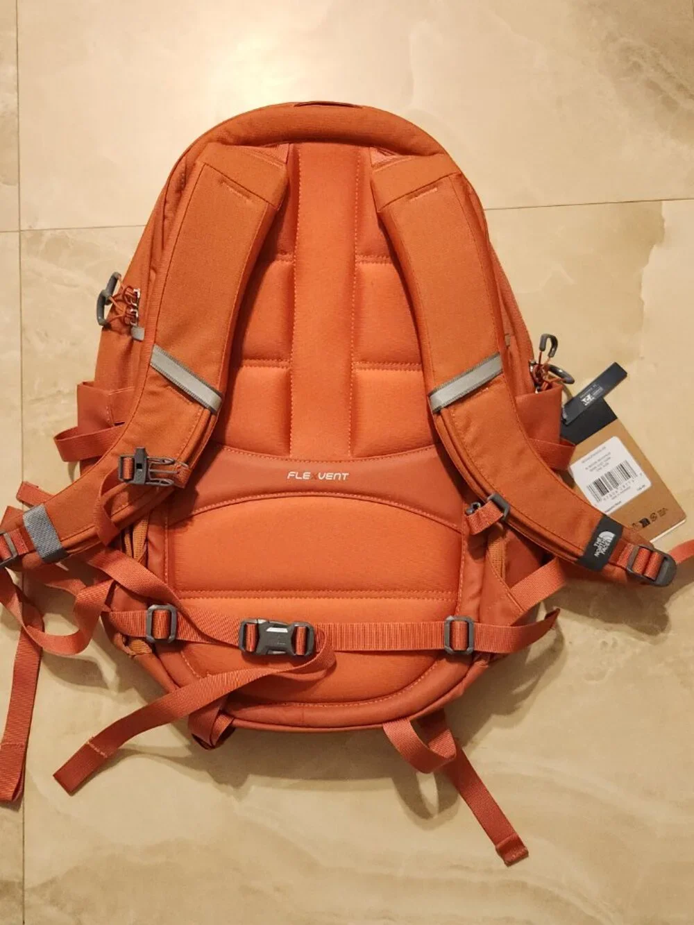 THE NORTH FACE Women's Backpack Recon 30 Liter, Mars Dust Dark